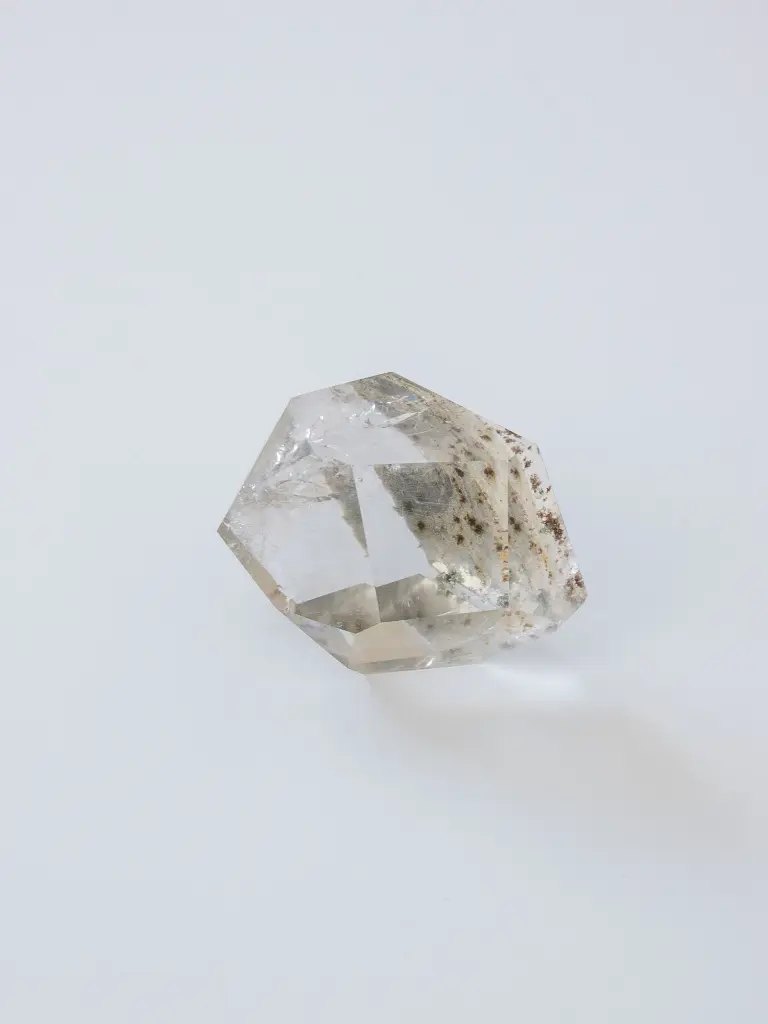 High Quality Clear Quartz With Rainbow 70g