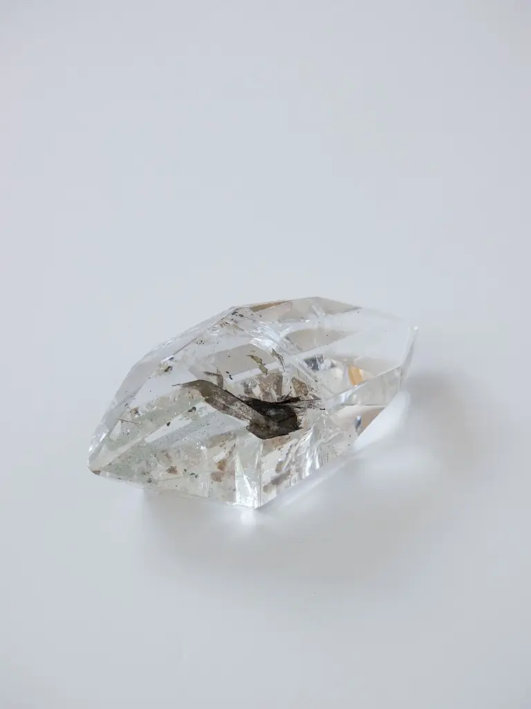 High Quality Clear Quartz With Phantom 147g