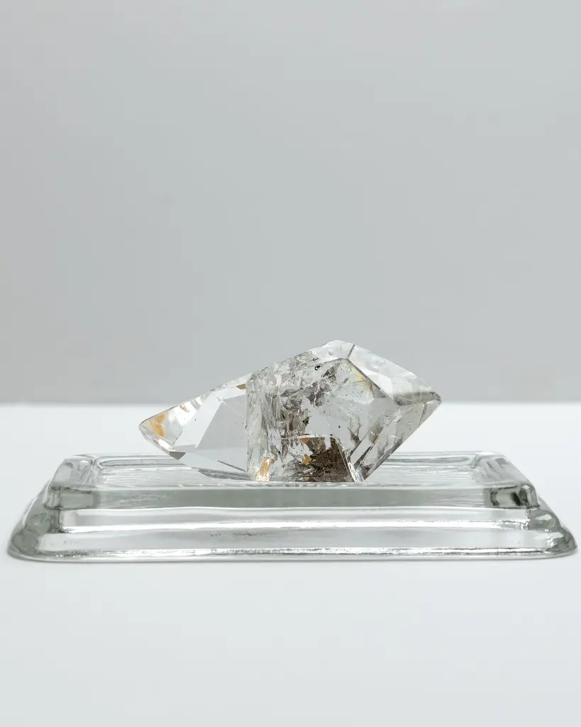 High Quality Clear Quartz With Phantom 147g