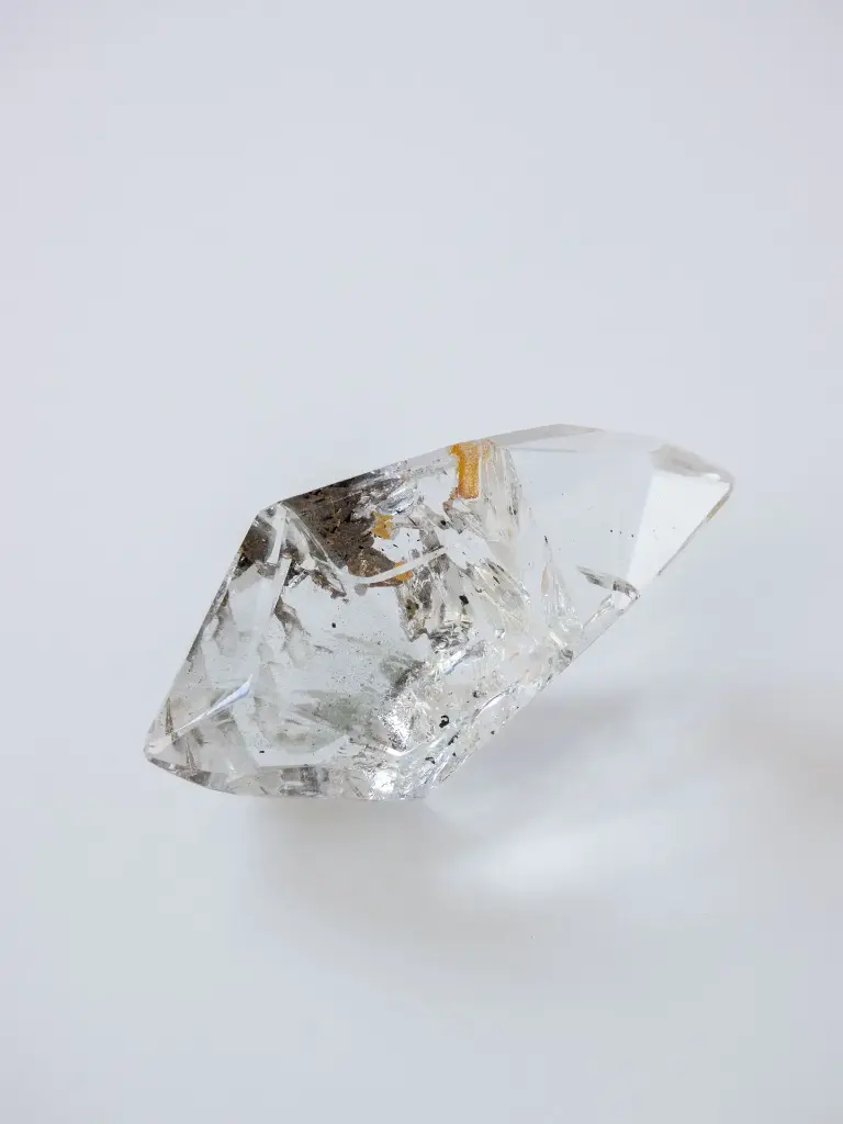 High Quality Clear Quartz With Phantom 147g