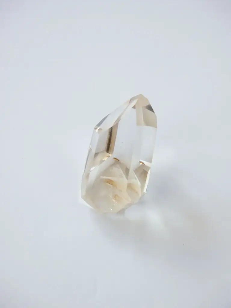 High Quality Clear Quartz With Phantom Inclusion 24g