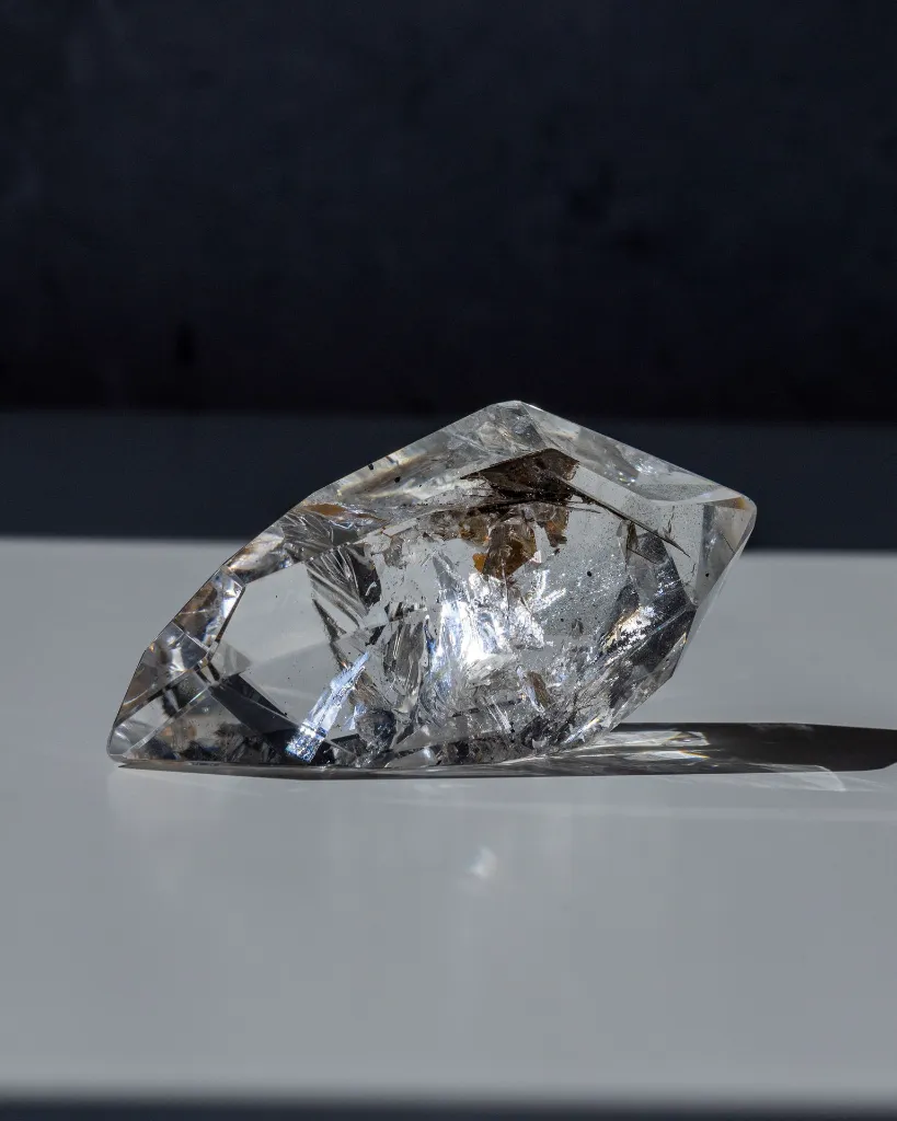 High Quality Clear Quartz With Phantom 147g