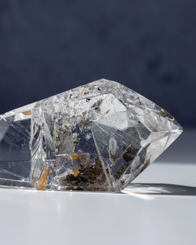 High Quality Clear Quartz With Phantom 147g
