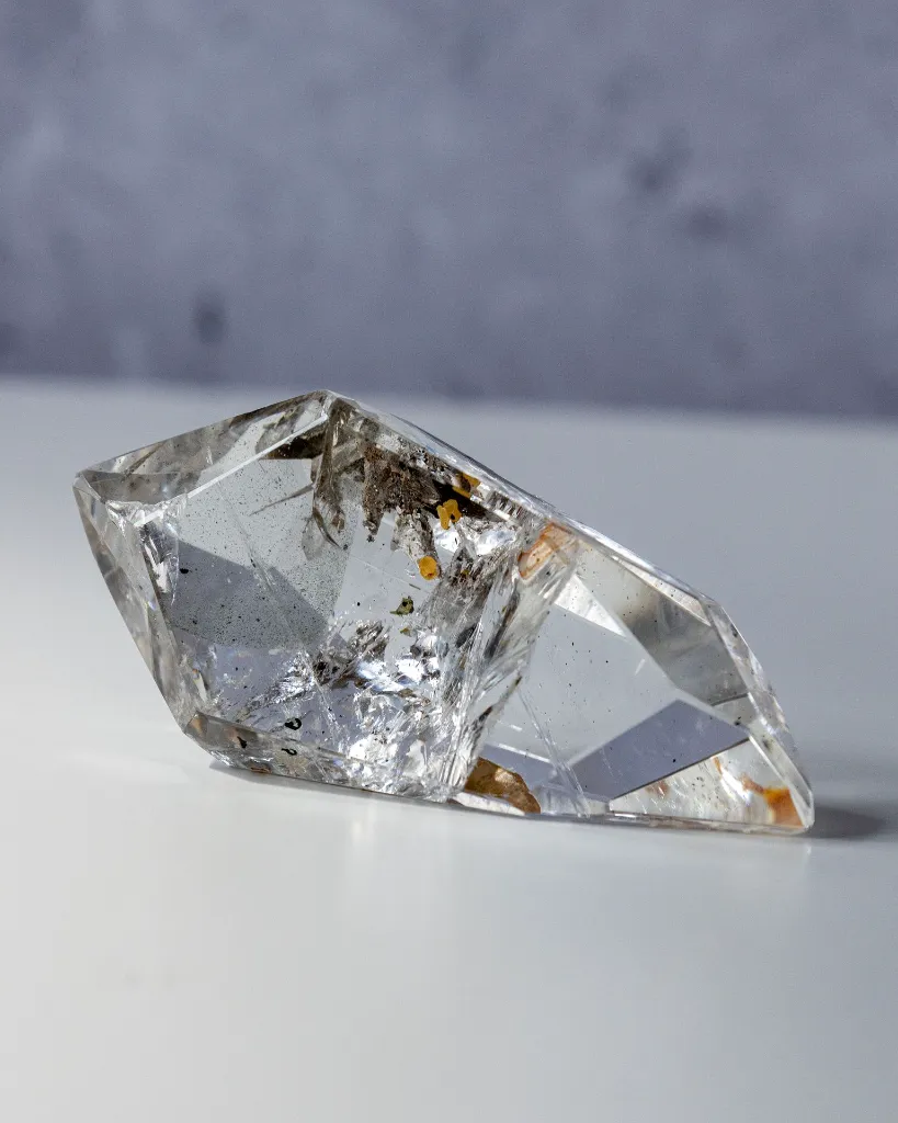 High Quality Clear Quartz With Phantom 147g