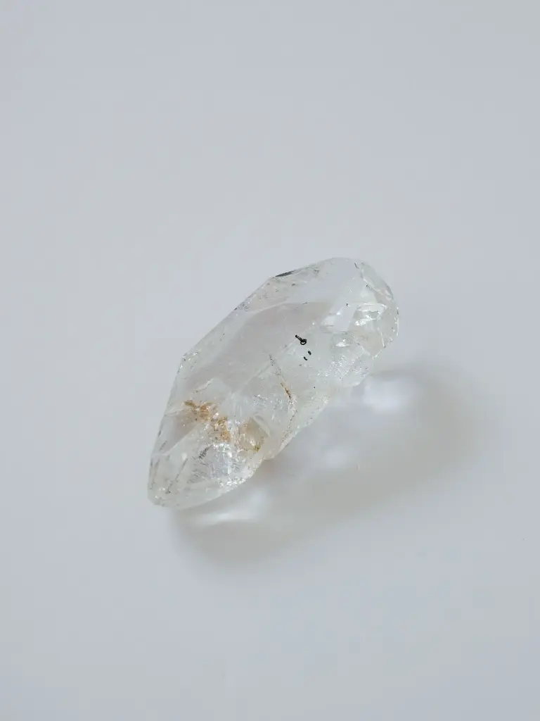 High Quality Clear Quartz With Rainbow Inclusion And Raw Side 52g