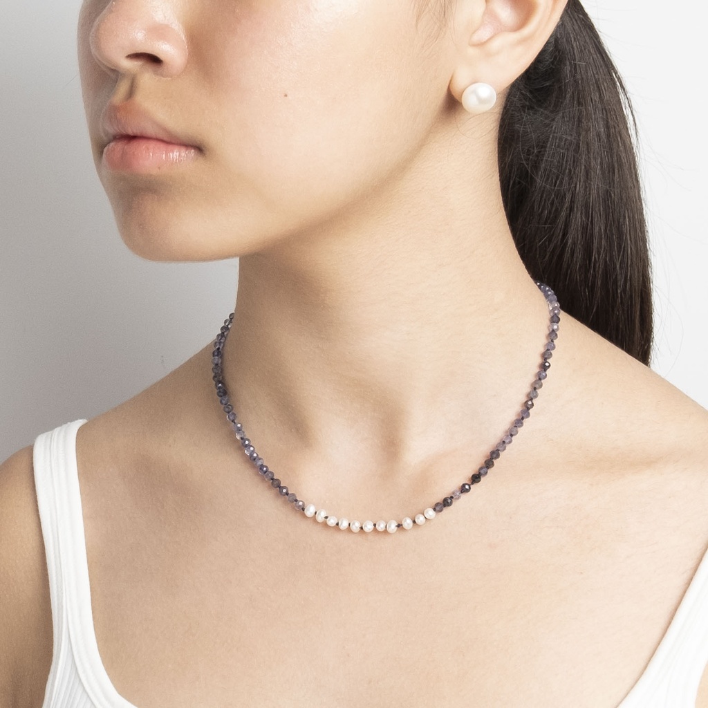 [NATN1012S-2] Iolite Gemstone Necklace with White Pearls
