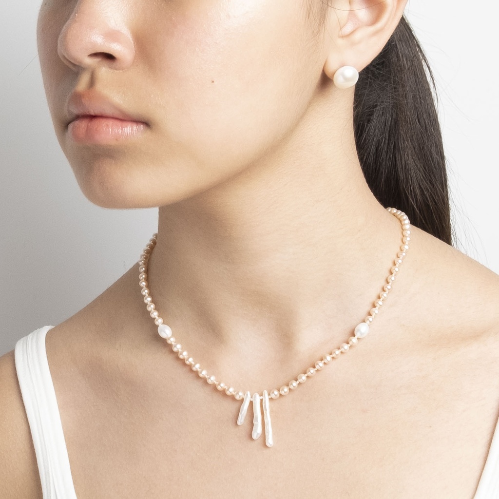 [NATN1010S-1] Cream Semi-round Pearl Necklace with White Stick Pearls