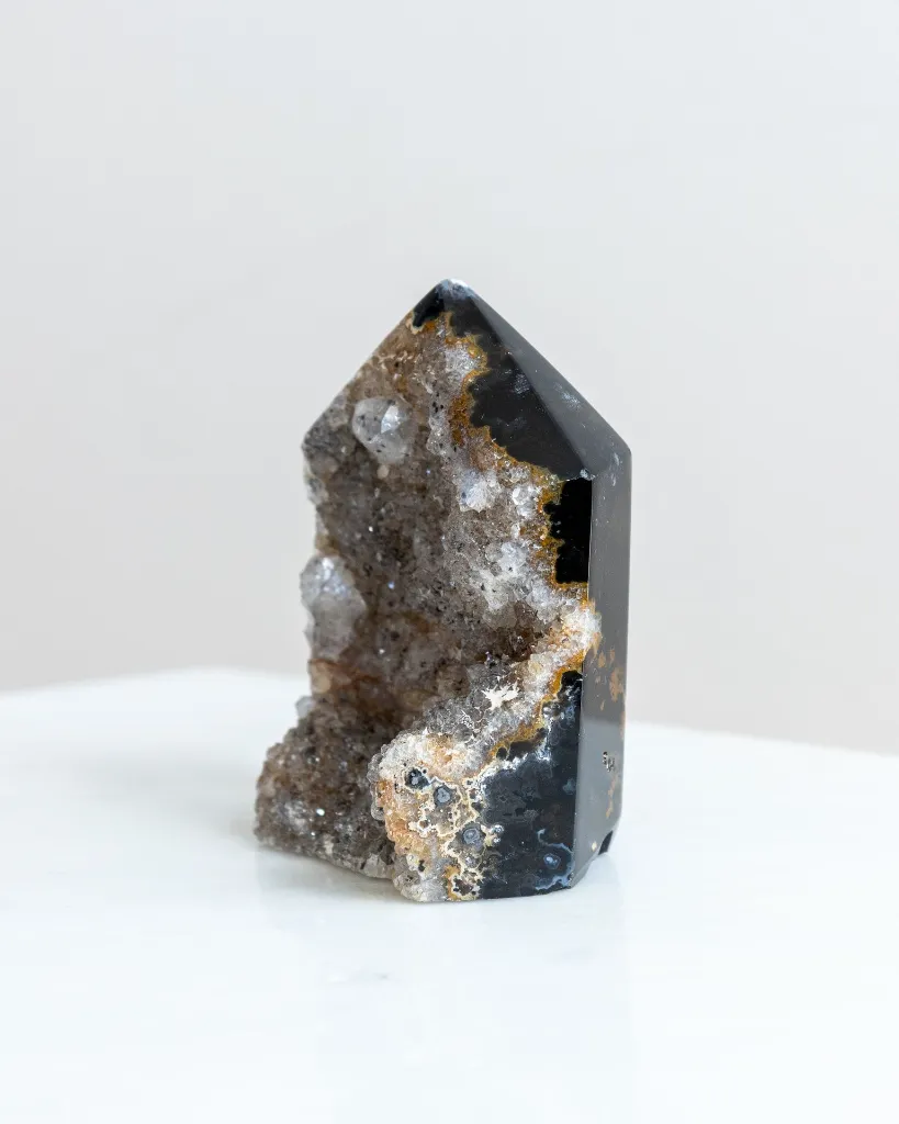 [NATC1049] Dark Agate Tower with Sugar Druzy Crystal