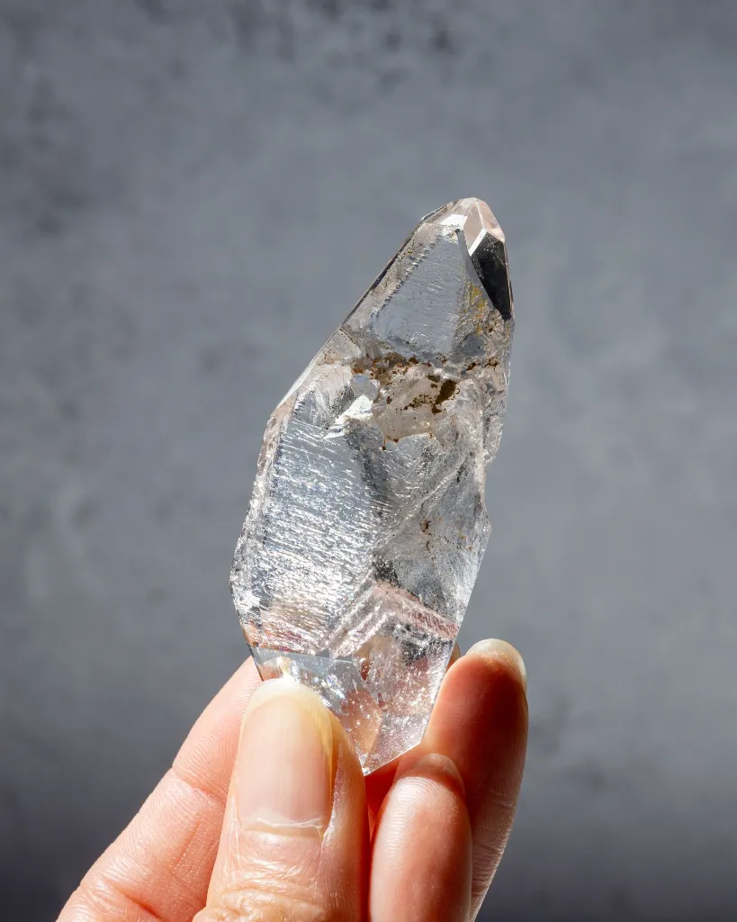 High Quality Clear Quartz With Rainbow Inclusion And Raw Side 52g
