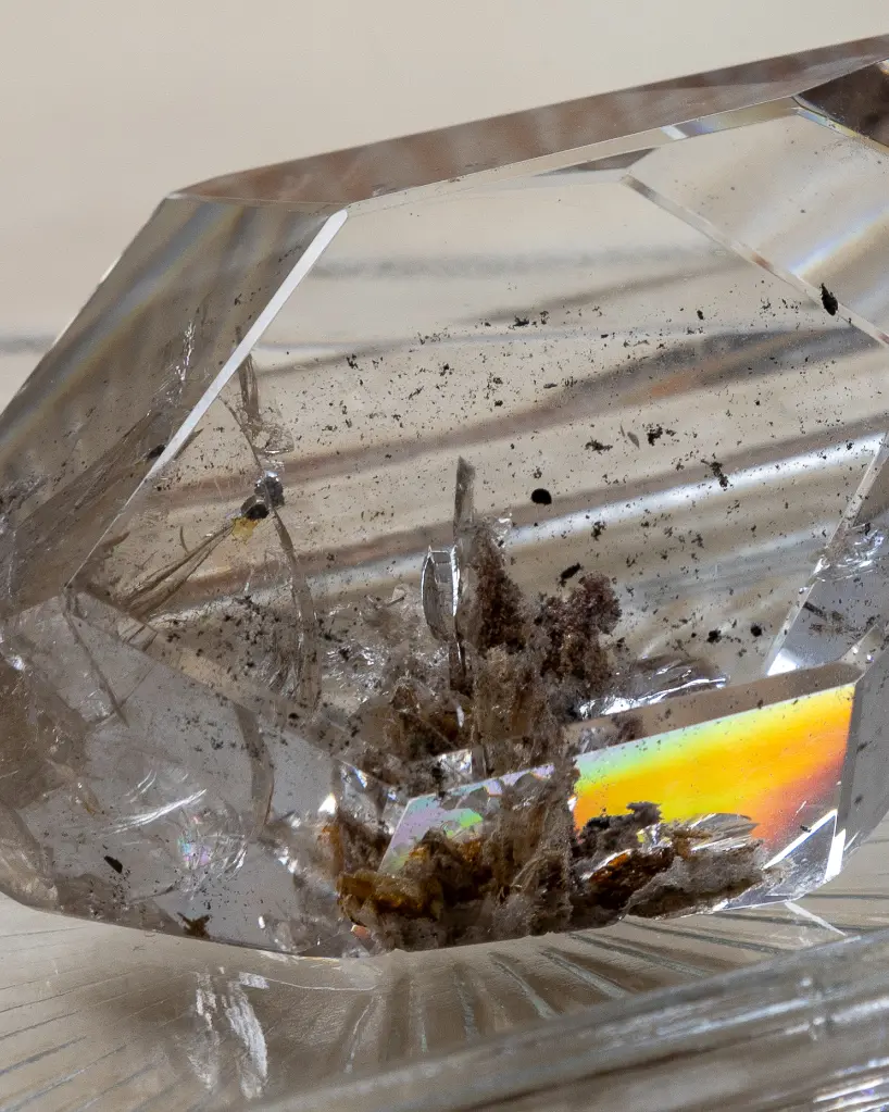 [NATC1159] High Quality Clear Quartz With Phantom 211g