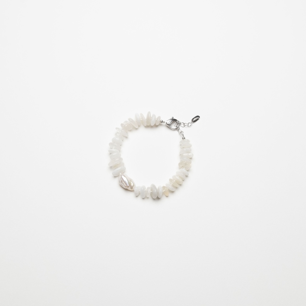 [NATB1024S-5] White Moonstone Gemstone Bracelet with White Keshi Pearl