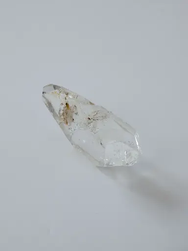 [NATC1152] High Quality Clear Quartz With Rainbow Inclusion And Raw Side 52g